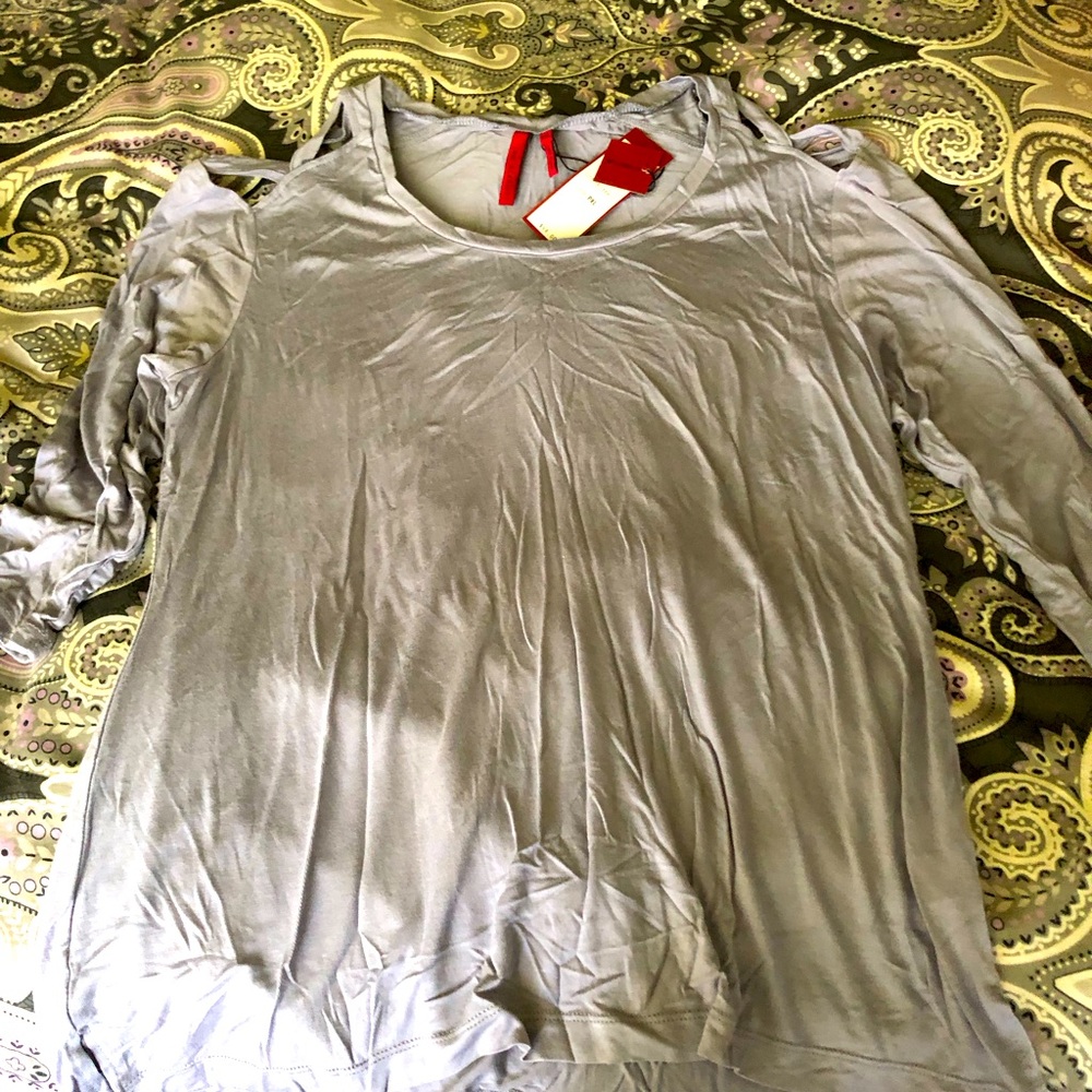 Cold shoulder pale gray top